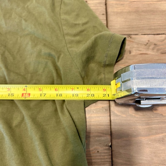 Universal Thread tshirt, olive green, womans size xxl - Picture 3 of 6